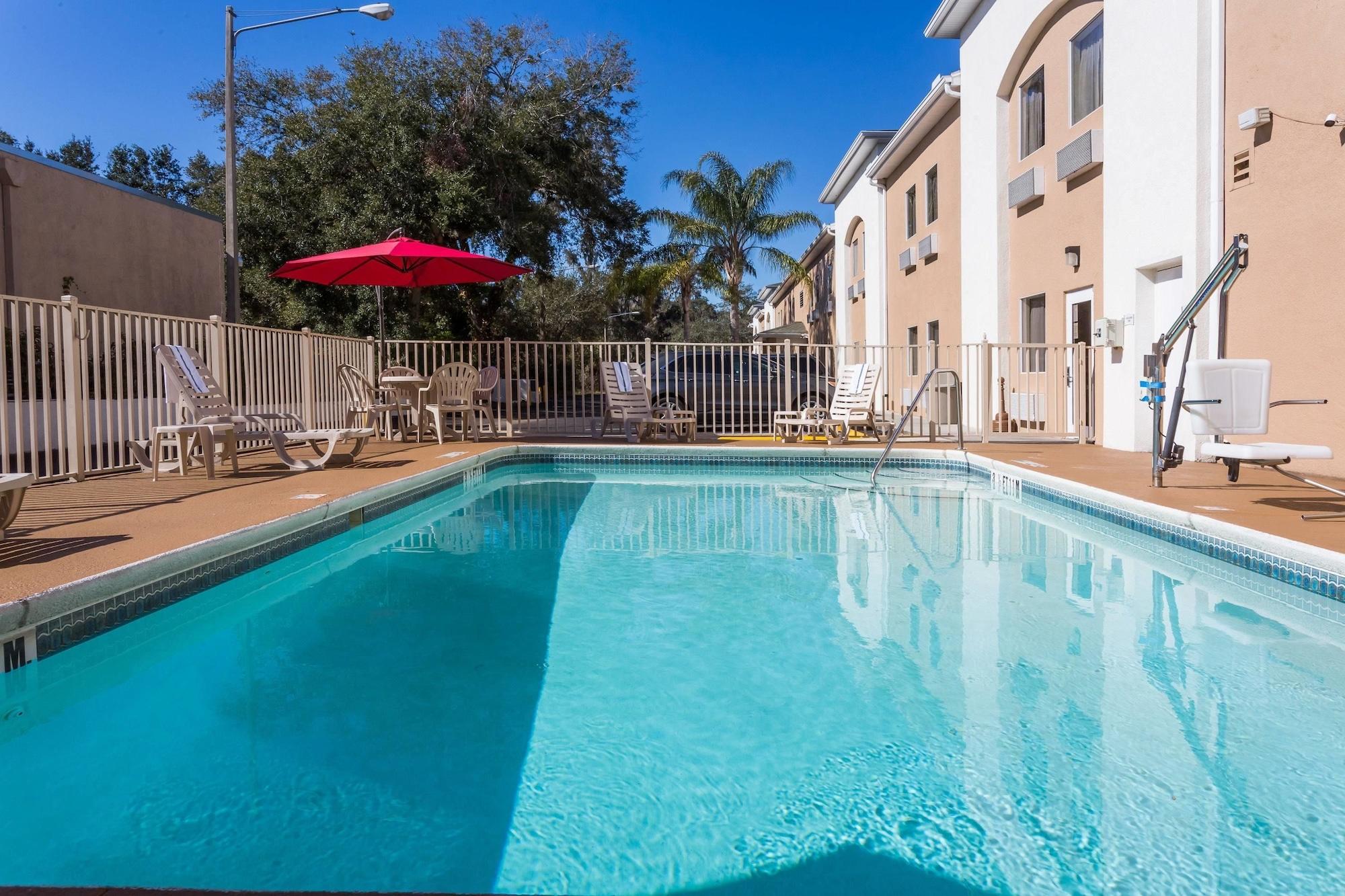 Quality Inn Zephyrhills-Dade City Dış mekan fotoğraf